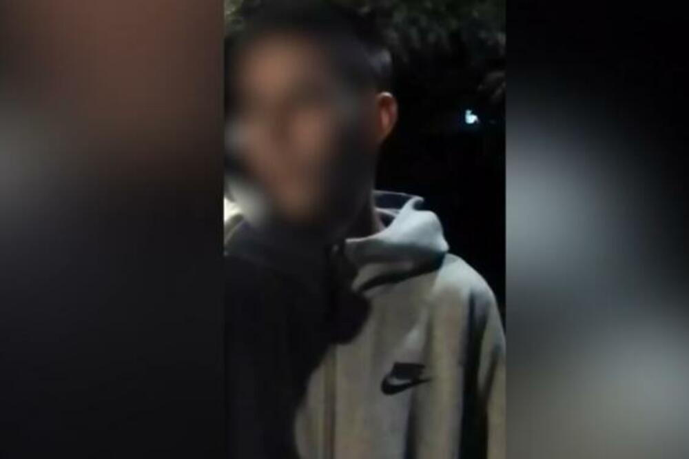 UZNEMIRUJUĆI SNIMAK VRŠNJAČKOG NASILJA NA DUŠANOVCU: Dvojica maloletnika ZLOSTAVLJAJU trećeg, POTRESNO! (VIDEO)