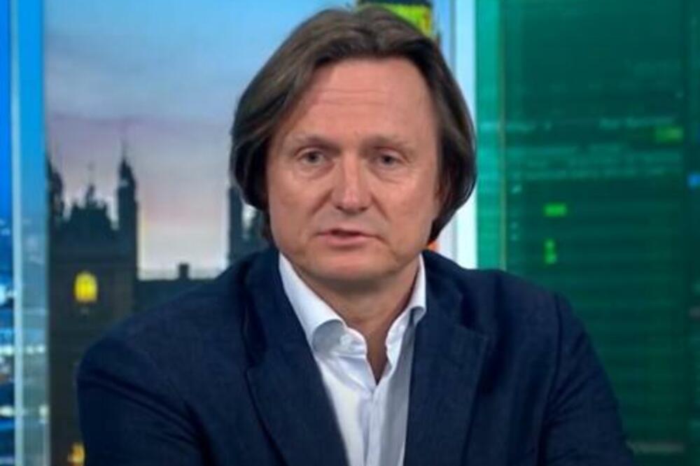 MILIONER ZBOG IZBEGLICE IZ UKRAJINE OSTAVIO ŽENU: Žive u kući sa bazenom prekoputa nje?!