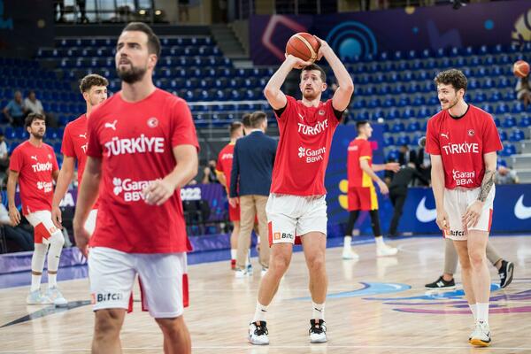 TURSKA RAZMONTIRALA BELGIJU! U Istanbulu slavlje od +34