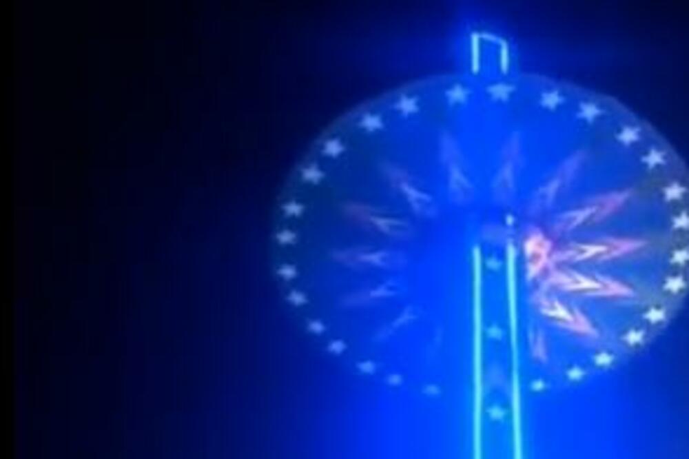 HOROR U LUNA PARKU: Srušila se vrteška visoka 15 metara, među povređenima i DECA! (VIDEO)