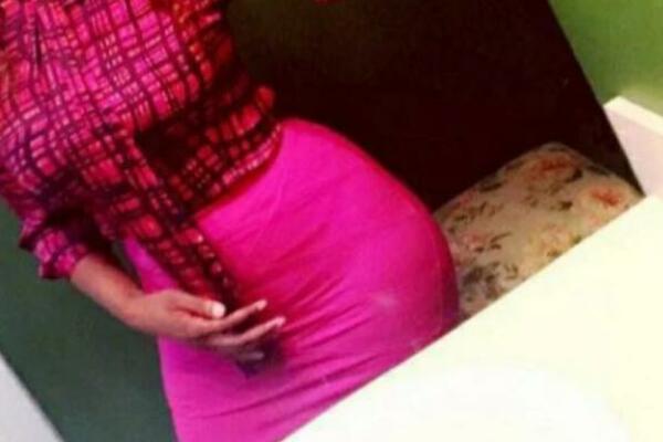 UČITELJICA OTPUŠTENA ZBOG OBLINA KOJE SVET JOŠ NIJE VIDEO: Njene slike su obišle planetu, SVI IH DELE (FOTO)