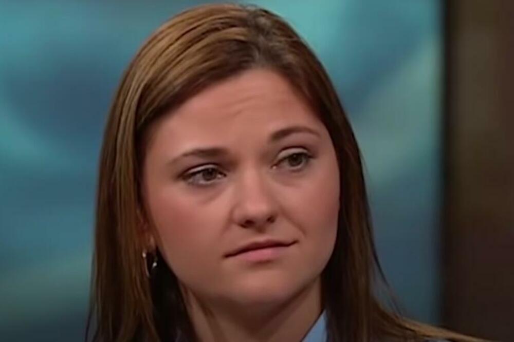 HOROR KOJI ĆE PAMTITI DO KRAJA ŽIVOTA: Čula kako joj KOSTI PUCAJU kad ju je napala AJKULA, snimljen sav UŽAS! VIDEO