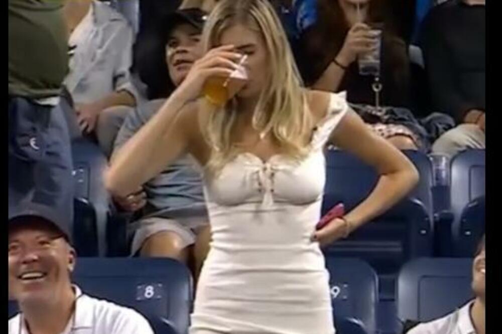 PRSATA PLAVUŠA OPET NAPRAVILA ŠOU KAD JU JE KAMERA ZUMIRALA: Za 7 sekundi završila posao! (VIDEO)