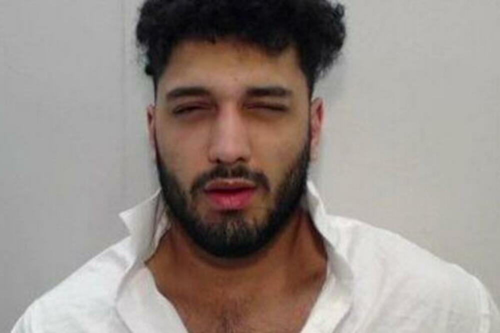 SKOČIO NA HAUBU, RAZBIO VETROBRAN, PA UDARIO ŽENU PESNICOM U LICE: To nije prvi INCIDENT besnog vozača Mercedesa!