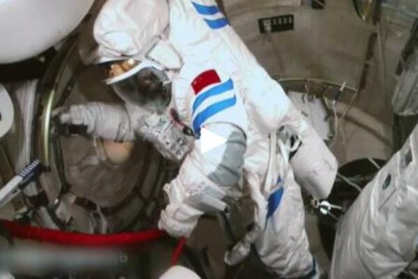 Tajkonauti misije Šendžou 14 uspešno završili zadatke izvan svemirske stanice (VIDEO)