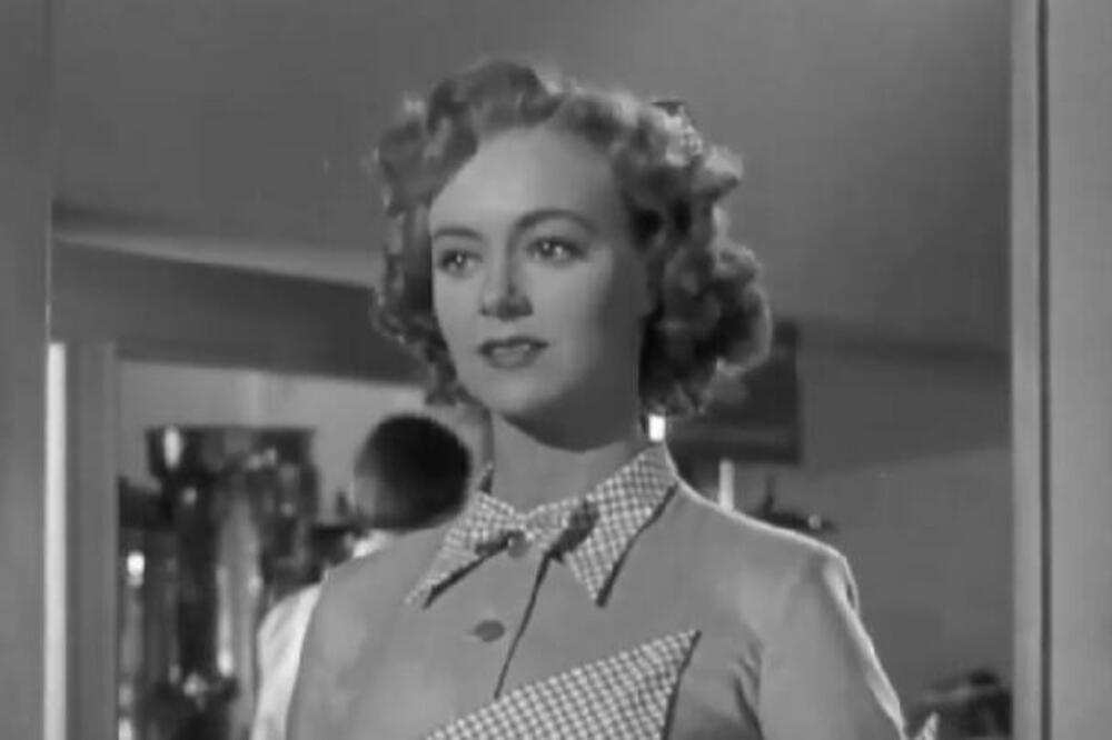 UPRAVO JAVLJENO: Umrla POZNATA GLUMICA, TUGA