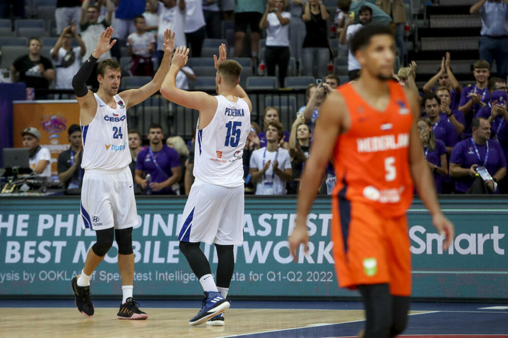 PRVENAC NA PRVENSTVU! Veseli predvodio Češku do pobede protiv Holandije! (FOTO)