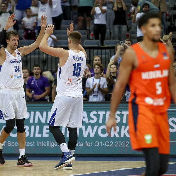 PRVENAC NA PRVENSTVU! Veseli predvodio Češku do pobede protiv Holandije! (FOTO)