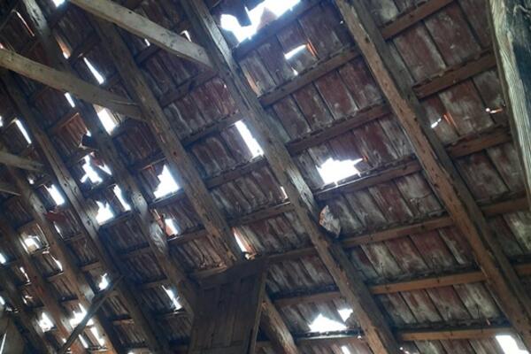 JAK GRAD RAZLUPAO CREPOVE NA 40 KUĆA U OVOM DELU SRBIJE: Isporučen materijal kako bi sanirali štetu (FOTO)