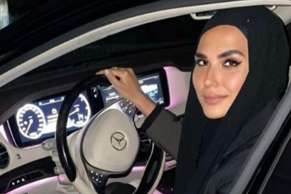 TREĆA ŽENA POKOJNOG MUFTIJE POKAZALA SKUPOCENU "MEČKU": Novim slikama zapalila INSTAGRAM! (FOTO)