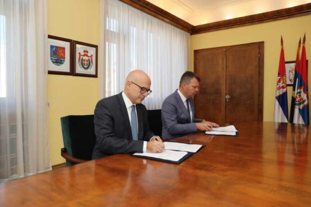 Igor Mirović i Miloš Vučević potpisali Ugovor o finansiranju projekta povećanja bezbednosti saobraćaja