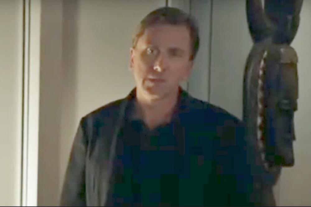 "SILOVAO JE PRVO MOG OCA, PA MENE": Glumac kojeg svi znate ispričao detalje STRAVIČNOG PORODIČNOG ODNOSA