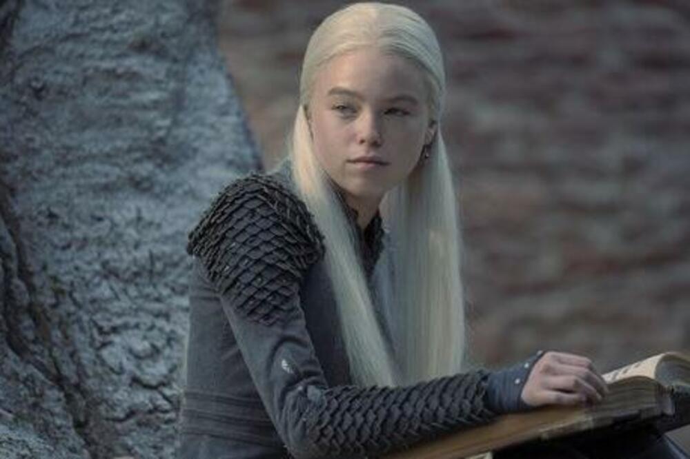 OVO JE NOĆNA MORA! Menjaju se SVI GLUMCI iz serije KUĆA ZMAJA, zna se i zašto