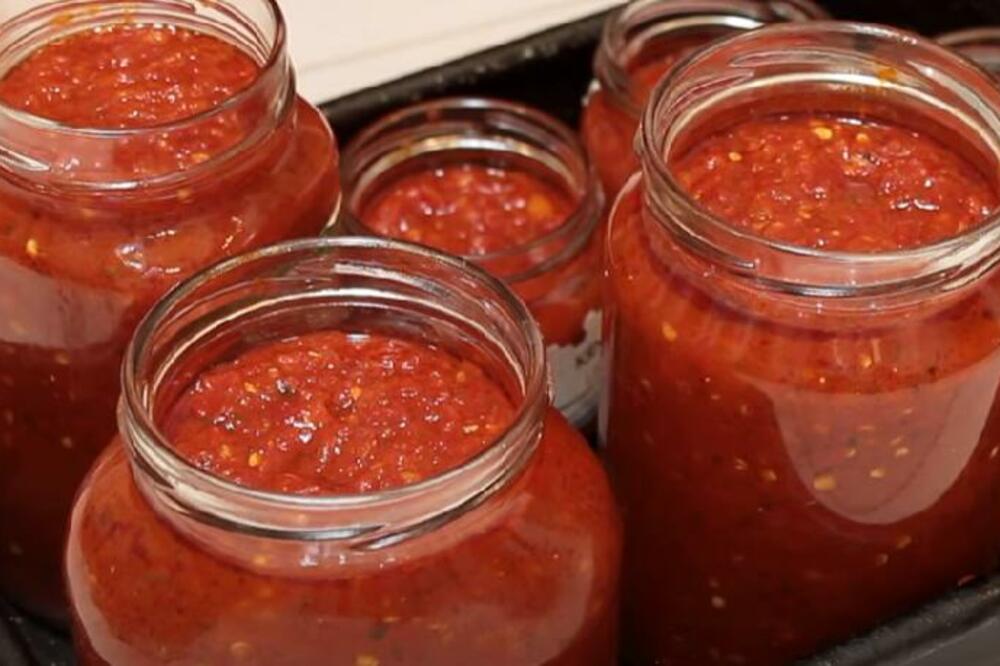 OVAKO MAĐARI SPREMAJU LJUTENICU: Srpkinje, zapišite ORIGINALNI RECEPT za PIKANTNU ZIMNICU