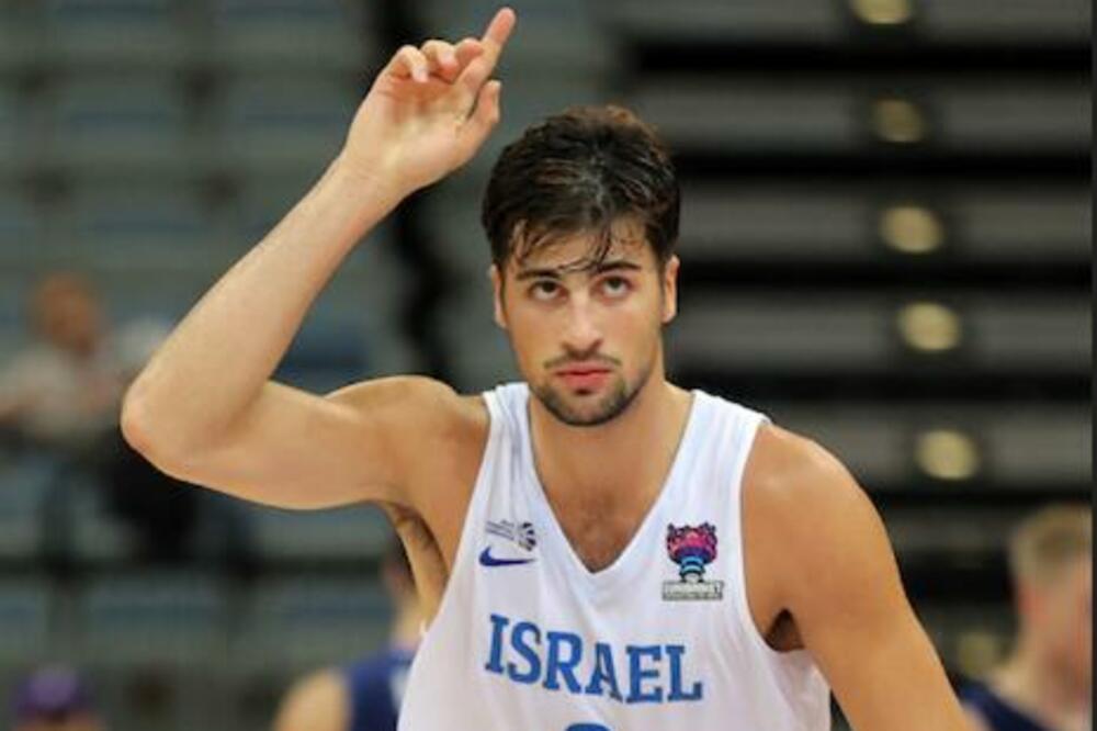 SIN ZVEZDINE I YU LEGENDE PATI: "Proganjaju me slike žena i dece koje NEMILOSRDNO UBIJAJU... Neke poznajem LIČNO!"