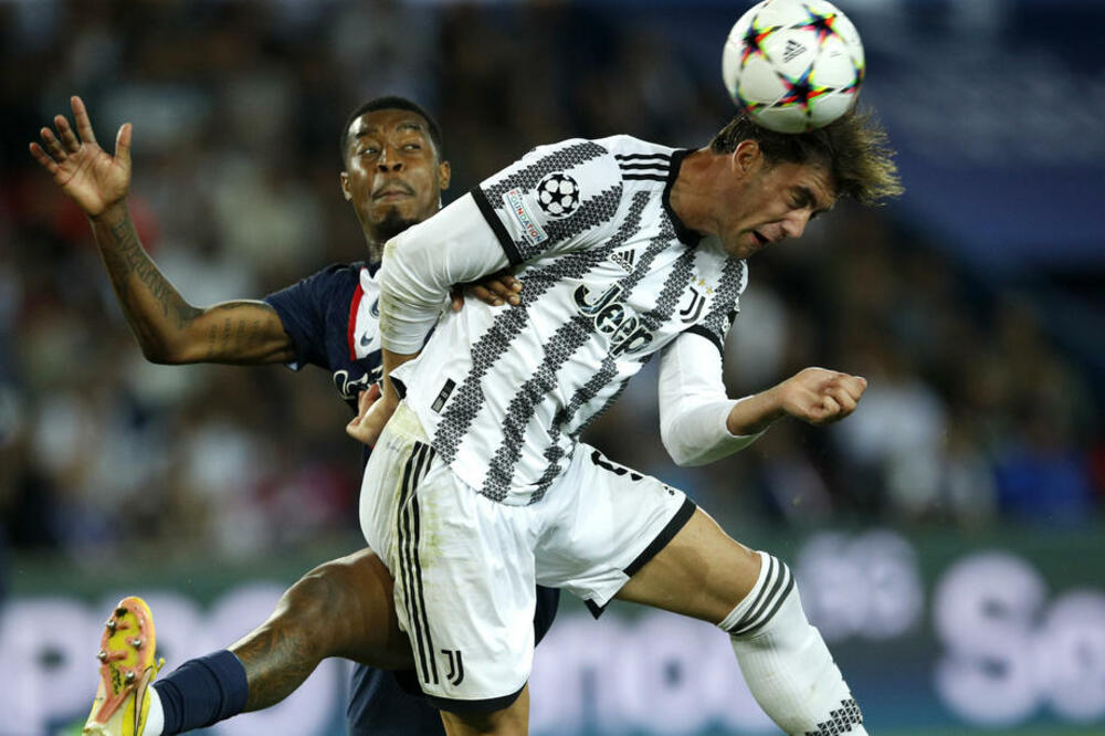 Dušan Vlahović (desno)