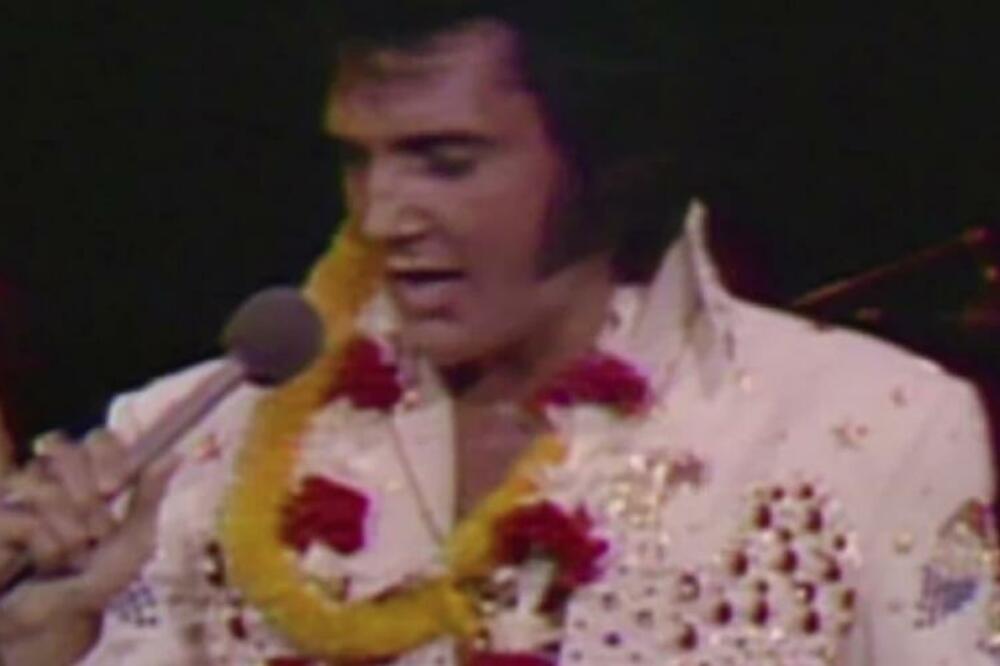 LJUBAVNICA ELVISA PRISLIJA DETALJNO OPISALA NJEGOVU SMRT, OVO JE POTPUNI OBRT: "Evo kako je zaista UMRO" (FOTO)