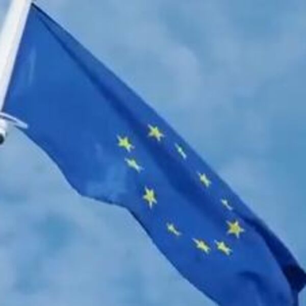 "NEMAJU PRAVO DA MENJAJU TABLICE NA OVAJ NAČIN": Oglasili se iz EU povodom dešavanja u Prištini!