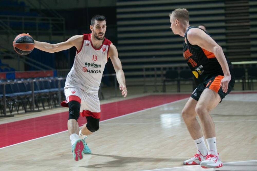 NAVIJAČI ZVEZDE ODUŠEVLJENI! Dobro poznato lice PONOVO u timu! (FOTO)