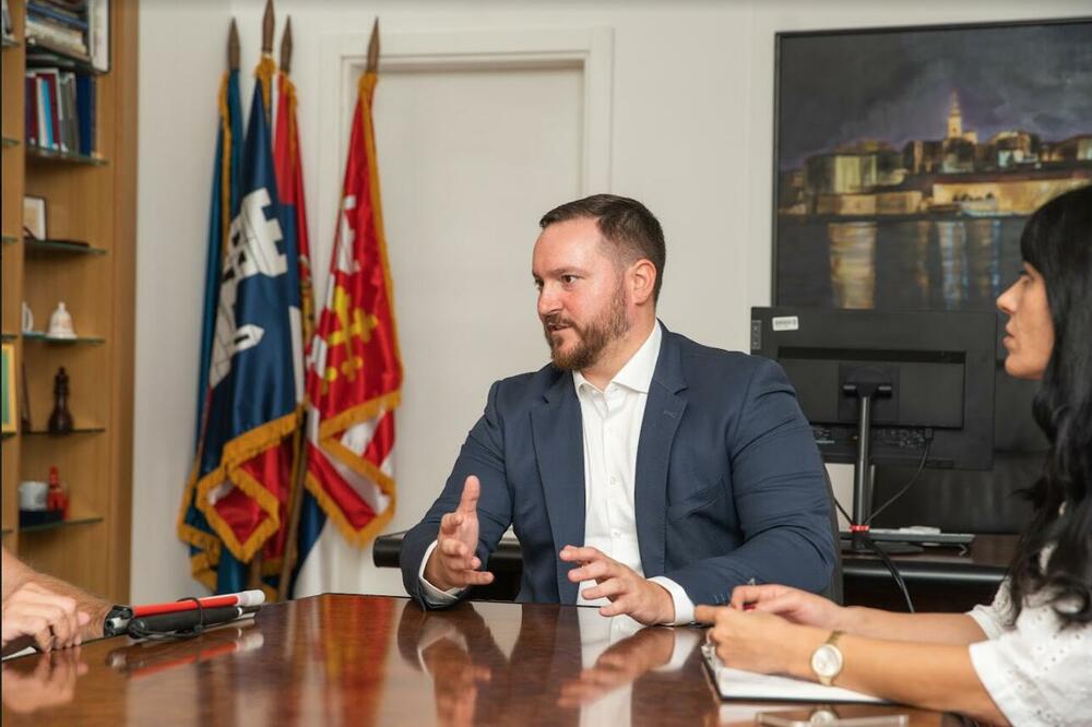 PRVI ČOVEK STAROG GRADA POKRENUO INICIJATIVU: Cilj je jasan - unapređenje kvaliteta života SLEPIH I SLABOVIDIH