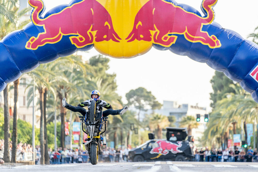RED BUL SPREMA SPEKTAKL U BEOGRADU: Motori i Formula 1 na ulicama glavnog grada Srbije, obora se i Ginisov rekord!