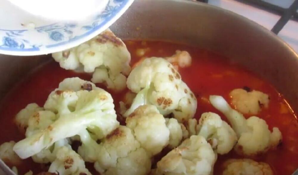 Paprikaš sa karfiolom