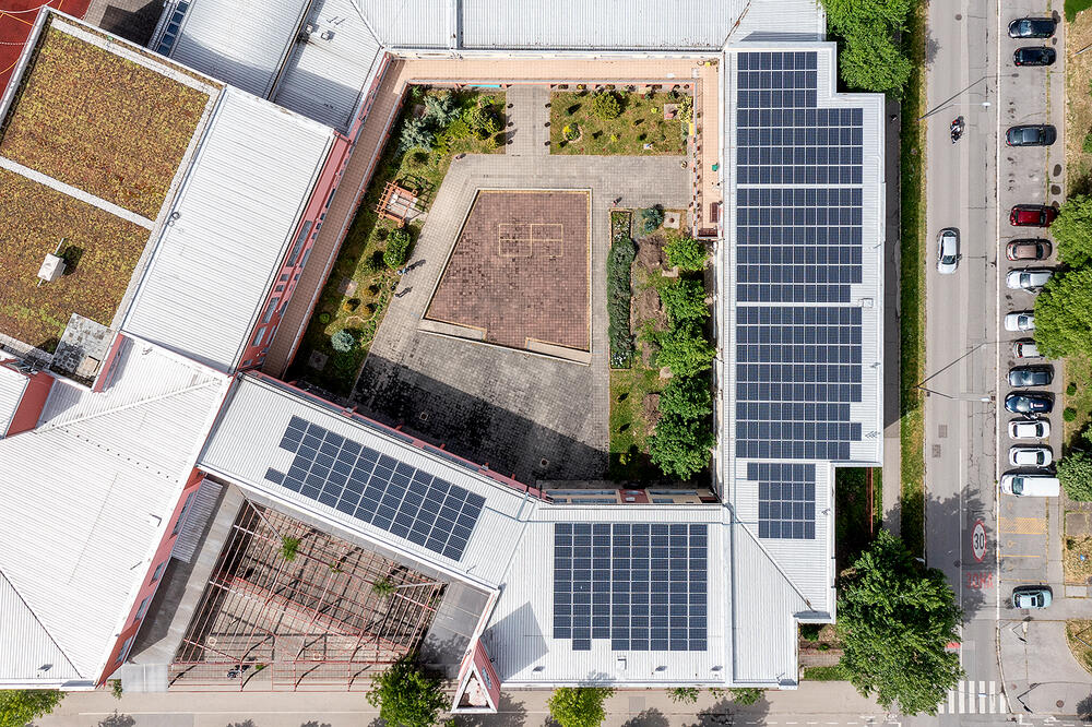 Solarni paneli na objektu škole u Novom Sadu