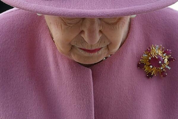 OPERACIJA LONDONSKI MOST: Evo šta će se desiti ako kraljica Elizabeta UMRE, britanske vlasti imaju spreman PLAN!