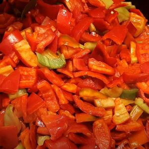 Ma kakav ajvar, pola Srbije kuva ovo kao zamenu! Paprika krcka pod zubima, a sos možete jesti i kašikom