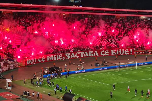 DELIJE PODGREJALE ATMOSFERU NA MARAKANI: Utakmica Zvezde i Monaka otvorena spektakularnom bakljadom! (FOTO)