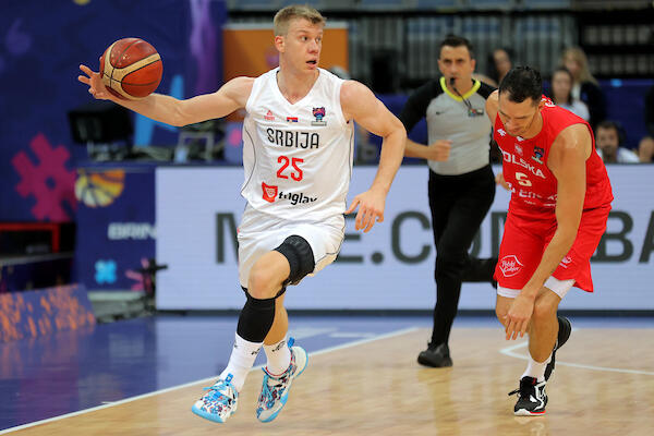 JARAMAZ OHRABRUJE NAVIJAČE: Podižemo fomu iz utakmice u utakmicu, bićemo spremni za Italijane!