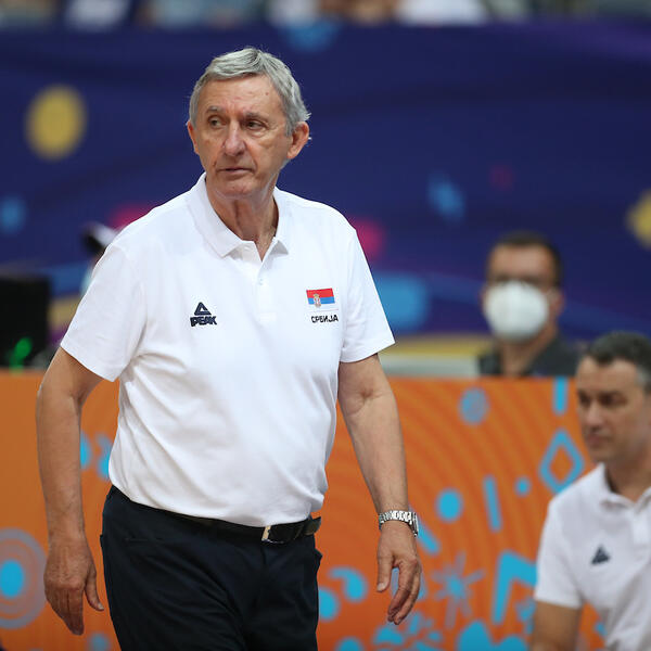 POZNATI KANDIDATI ZA ZEMENU PEŠIĆA: Bivši treneri Crvene zvezde prvi pikovi!