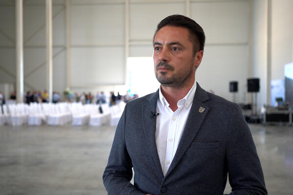 NOVE INVESTICIJE U SREMSKOJ MITROVICI: Niču nove fabrike - grad živi!