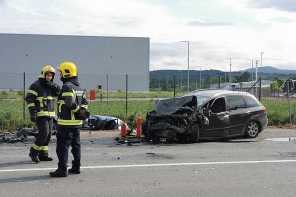 TEŠKA NESREĆA NA SAMOM IZLASKU IZ UŽICA: Krenuo da pretiče gde je zabranjeno, NASTAO HAOS!
