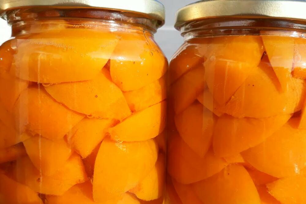 DOMAĆI KOMPOT OD KAJSIJA: Originalni RECEPT NAŠIH BAKA koji svaka DOMAĆICA mora DA ZNA