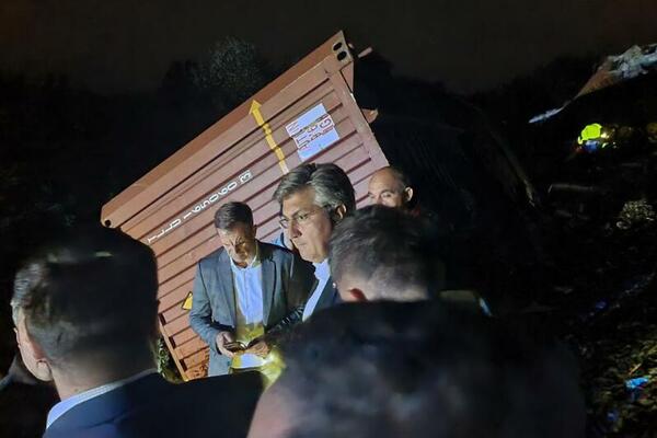 SVEDOČENJE PUTNIKA KOJI JE BIO U VOZU SMRTI: "Bio je strašan udarac, kao da je topovska paljba", JEZIVO