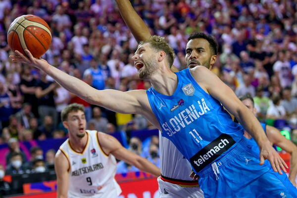 BLAŽIĆ KOMENTARISAO IGRE SRBIJE: Bivši košarkaš Zvezde poslao poruku Orlovima, spomenuo i Jokića!