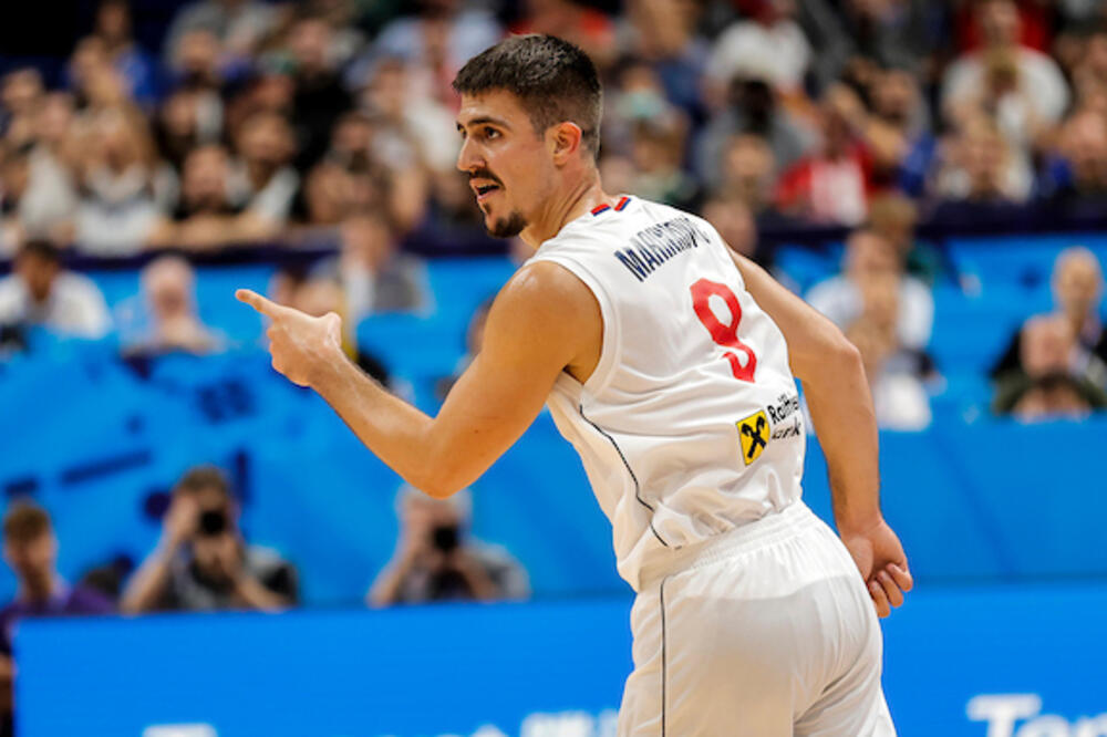 MARINKOVIĆ NA UDARU GROBARA: Navijačima Partizana je ZASMETAO jedan POTEZ bivšeg košarkaša crno-belih! (FOTO)