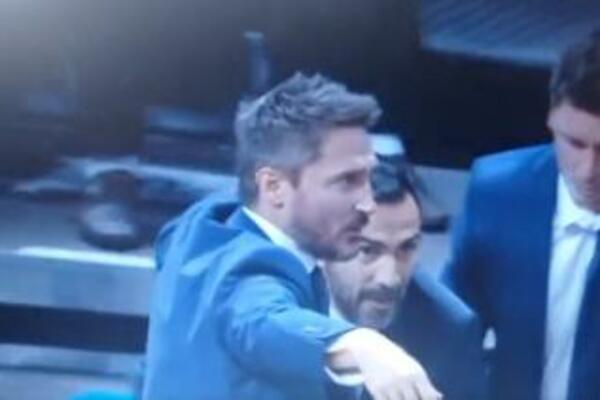 PSOVAO, GLUMATAO, PA PLAKAO! Selektor Italije izbačen sa meča protiv Srbije! (VIDEO)