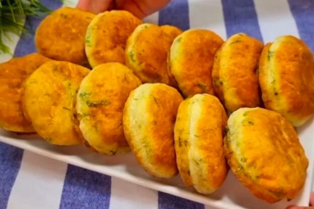 SLANE KROFNE SA BELIM SOSOM I MIROĐIJOM: Savršene za početak dana, nećete moći da im ODOLITE! (VIDEO)