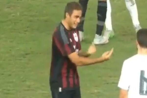 NAJPONIZNIJI TRENUTAK, TRAJALO JE SAMO NEKOLIKO SEKUNDI! Okončao je karijeru: "Ne želim da pravim budalu od sebe"