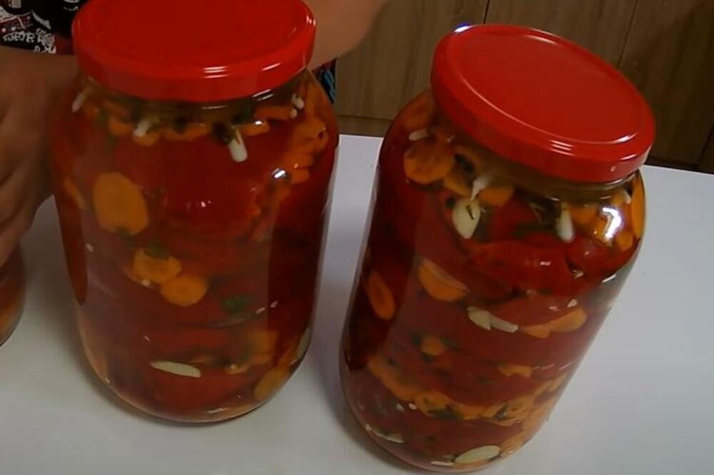 OVAKO SE SPREMA PEGLANA PAPRIKA: Prava SPRSKA ZIMNICA, ovaj RECEPT svi morate DA ZNATE, tajna je u PRIPREMI