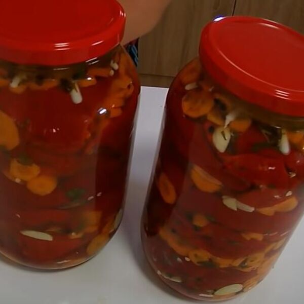 Stari recept za najbolju peglanu papriku: Sočna zimnica koju ćete jesti cele zime