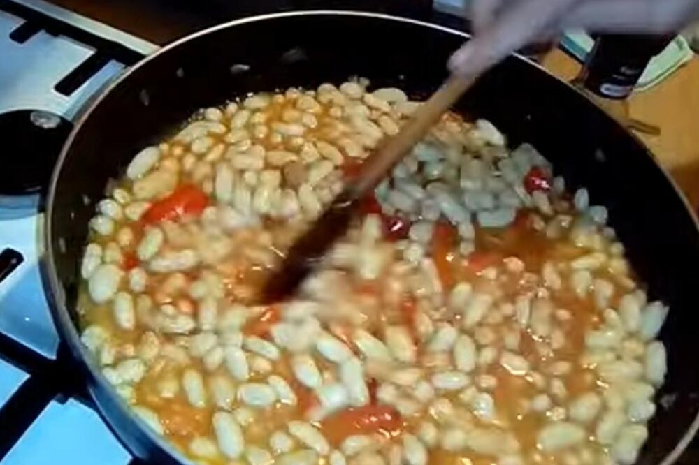 PASULJ UOPŠTE NE MORATE KUVATI SATIMA: Ovo je trik za "BRZINSKI" RUČAK!