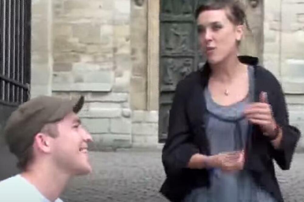 OMILJENA PEVAČICA VRAĆENA SA GRANICE: Nastao je TOTALNI HAOS!