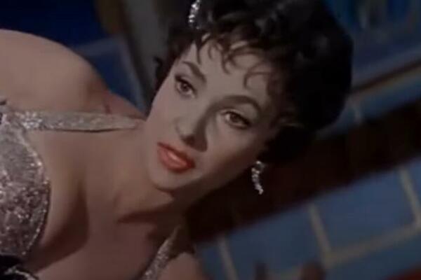 OPERISANA POZNATA GLUMICA: Evo u kakvom STANJU se NALAZI