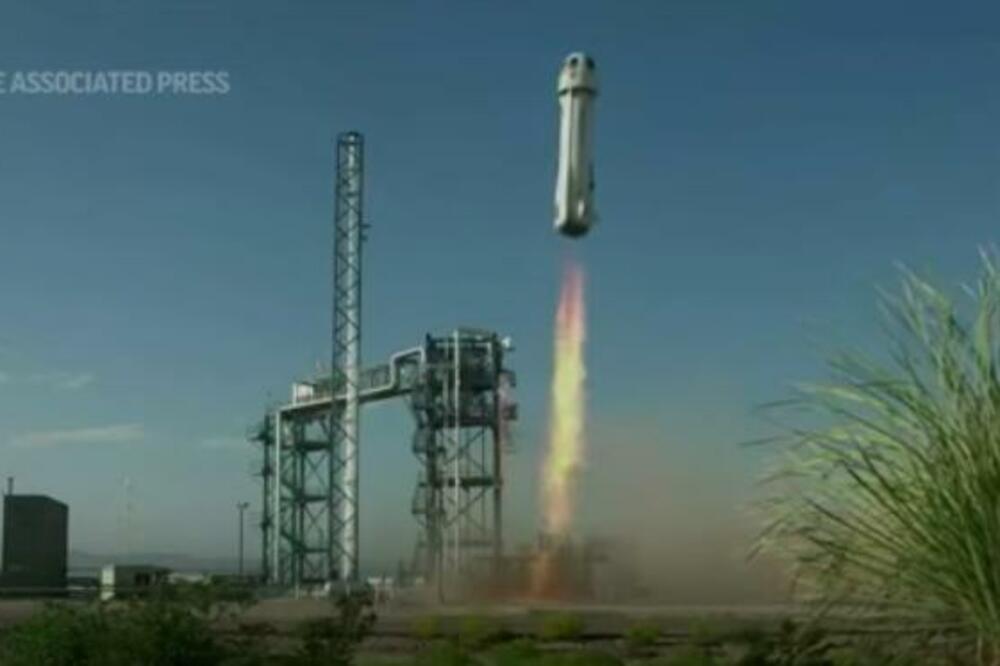 PLANULI MOTORI: Bezosova raketa se SRUŠILA NA ZEMLJU!