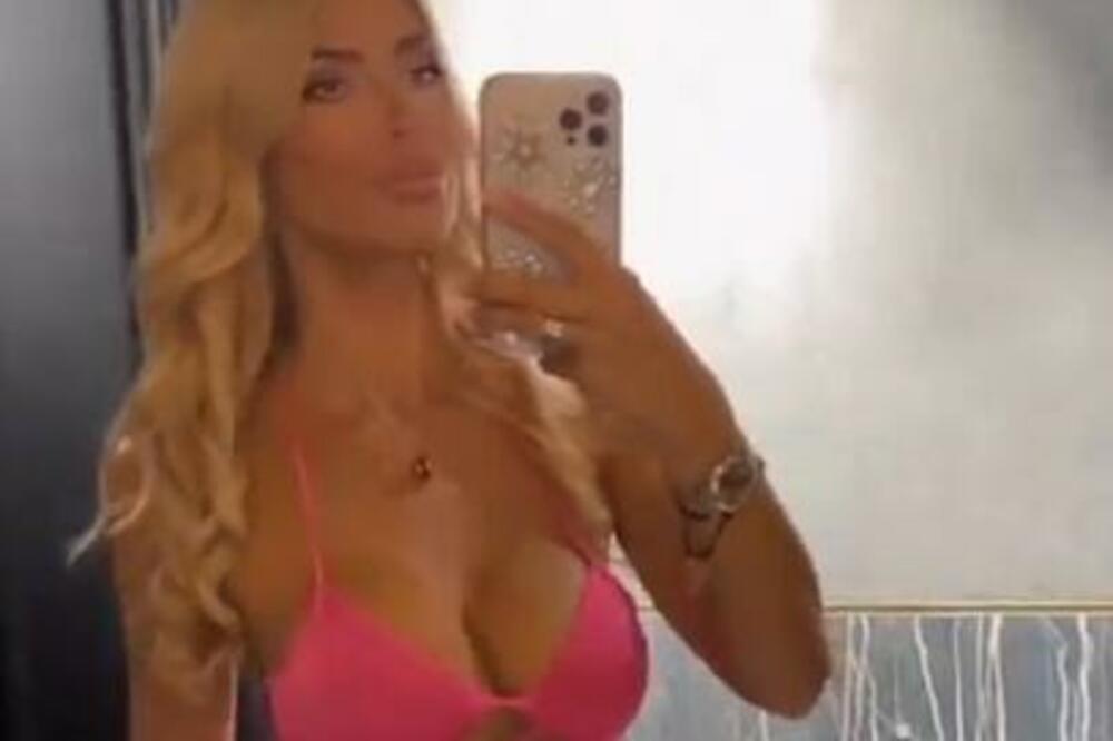 SNEŽA BORJAN SE RAZGOLITILA, ZAMALO ZAVRŠILA NA STOLU! Žena kapitena Zvezde IZDOMINIRALA na rođendanu kod Gobeljića