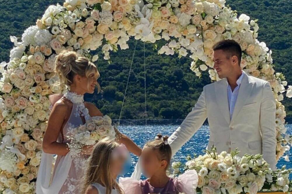 POSKIDALI GAĆE I PONOSNO POKAZALI KOLIKO SU JAKI! Muškarci na ĐOKOVIĆEVOJ SVADBI napravili pravi HAOS! (FOTO)