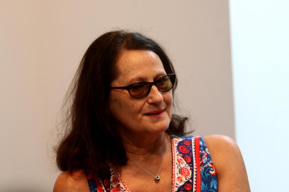 RASPUSTILA SE POSLE RAZVODA OD LAZARA! Danica Ristovski se OBNAŽILA, šta ti se desilo?! (FOTO)